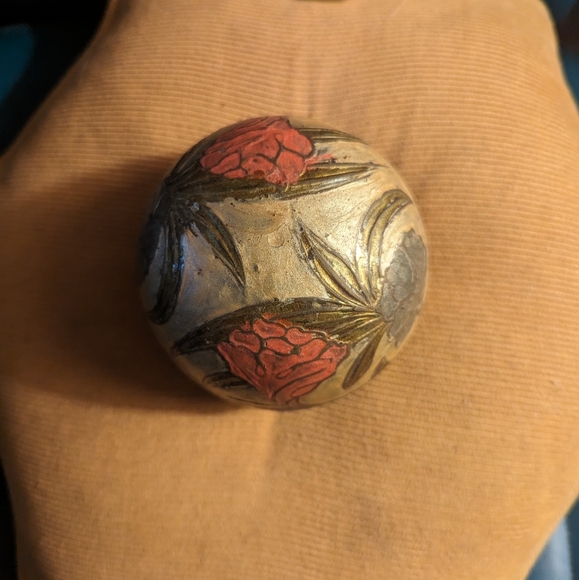 Vintage Decorative metal sphere - Picture 3 of 5